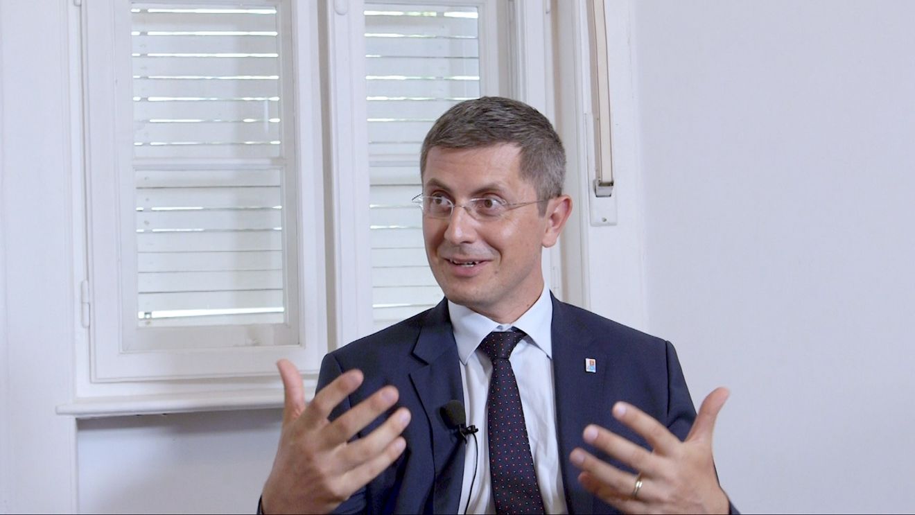DOCUMENT Dan Barna și-a lansat programul electoral și propune puteri sporite pentru președintele României: cuvânt de spus la bugetul de stat, inițierea dizolvării Parlamentului, plus un Acord Politic Multianual pentru Apărare
