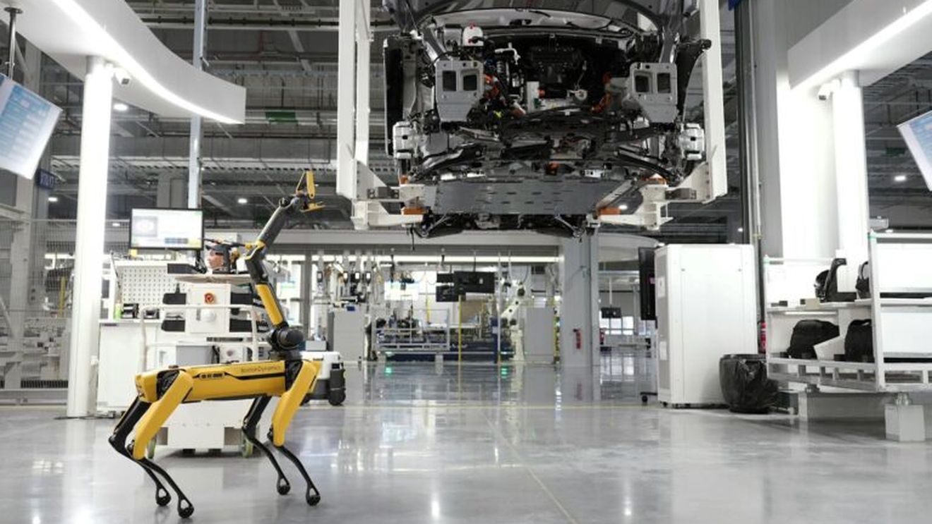 Agenţii de imigrare americani au descins la o fabrică Hyundai din Georgia şi au arestat sute de muncitori sud-coreeni. Reacţia Ministerului de Externe de la Seul