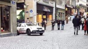 Atac cu cuțitul într-o gară de lângă orașul elvețian Zurich / Trei persoane au fost rănite