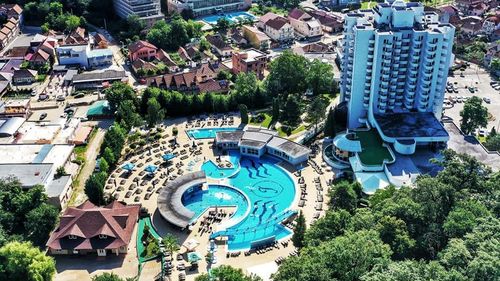 Ministerul Turismului alocă finanţări nerambursabile operatorilor economici din staţiunile balneare şi balneoclimatice care vor să facă investiții în infrastructură/ Care este plafonul limită