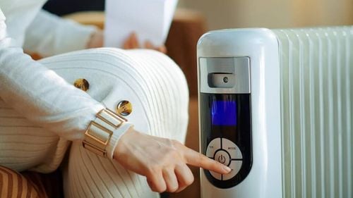 Portughezii, aflați în topul sărăciei energetice în Europa, tremură în case / Una din cinci familii nu își poate încălzi adecvat casa iarna