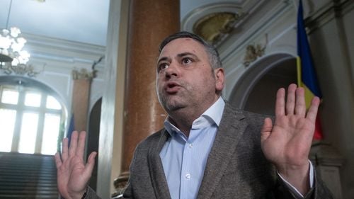 Șeful Agenției de Plăți în Agricultură, liberalul Ionuț Lupu, demis de ministrul PSD Florin Barbu / Liberalul de la APIA refuzase plata subvenției pentru firmele apropiate familiei Stănescu, în dosarul stufului din Delta Dunării