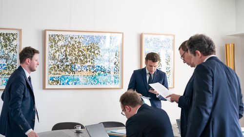 Juliette Binoche, Charlotte Gainsbourg şi Guillaume Canet i-au îndemnat pe francezi să voteze cu Emmanuel Macron