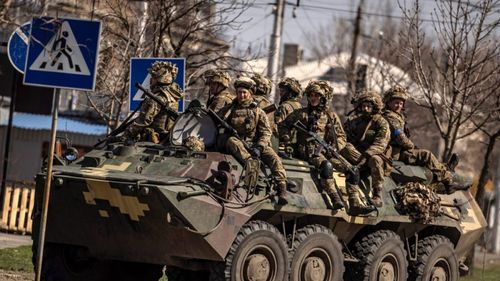 Serviciile de informații militare ucrainene anunță oficial că orașul Herson a revenit sub controlul Ucrainei / GUR cere soldaților ruși rămași în oraș să nu se deghizeze în civili și să se predea, altfel vor fi „distruși”