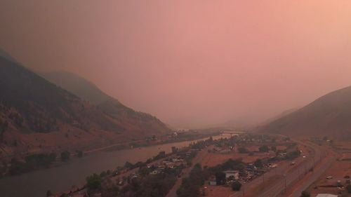 VIDEO Record absolut de temperatură în Canada: 49,6 grade Celsius în satul Lytton din Columbia Britanică. Localnicii, nevoiți să-și părăsească locuințele din cauza incendiilor