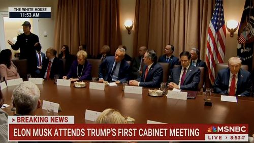 VIDEO Elon Musk povestește la prima reuniune a cabinetului președintelui Trump cum a închis "din greșeală" programul de prevenire a Ebola / ”Vom face greșeli. Nu vom fi perfecți”