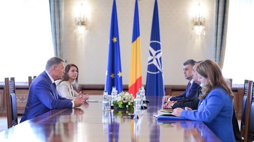 Iohannis cere liderilor coaliției să prezinte „în cel mai scurt timp posibil” concluziile negocierilor cu sindicatele și măsurile pentru ca anul școlar să fie încheiat în bune condiții