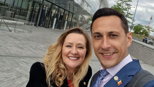 Vlad Gheorghe, mesaj la o fotografie cu Elena Lasconi, ambii excluși de la europarlamentare: ”Prețul de acum nu va fi plătit doar de USR, ci și de românii onești care se întreabă dezamăgiți și cu lehamite dacă mai au cu cine vota în 2024”