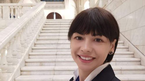 Cum ne ajută negocierile să dobândim ”soft skills” pentru cariera profesională. Georgiana Surdu, lector universitar: Copiii trebuie încurajați să exploreze limitele comunicării și negocierii