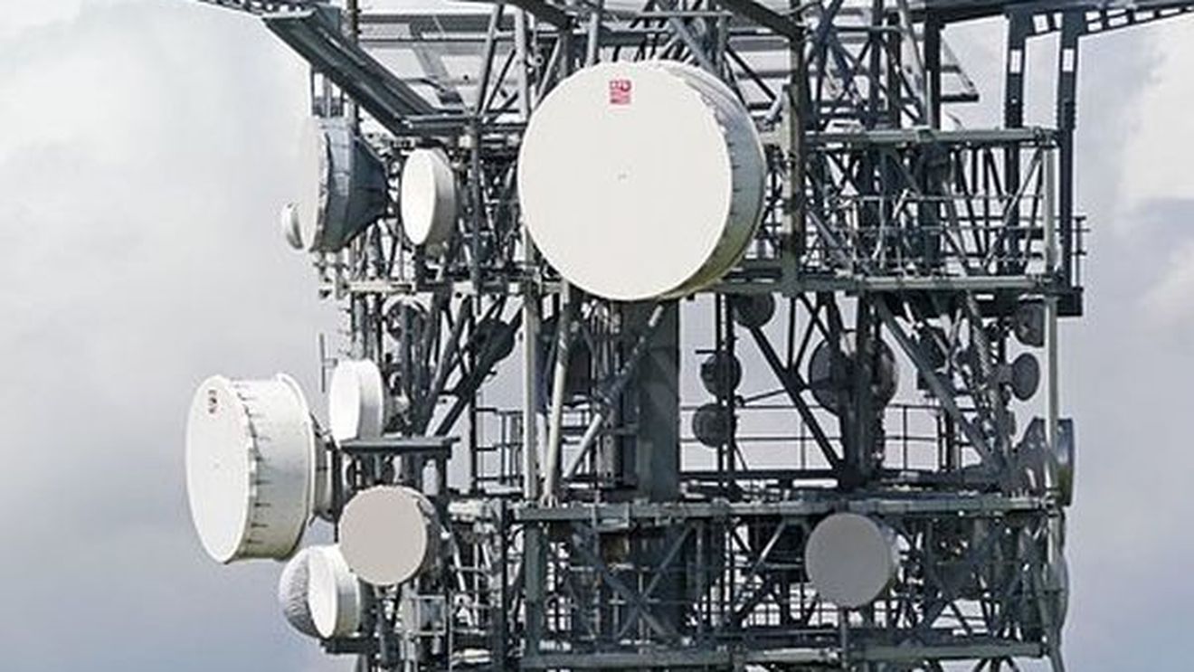Sistem dislocabil de comunicaţii şi informatică donat statului român de o companie americană, preluat în administrare de MApN