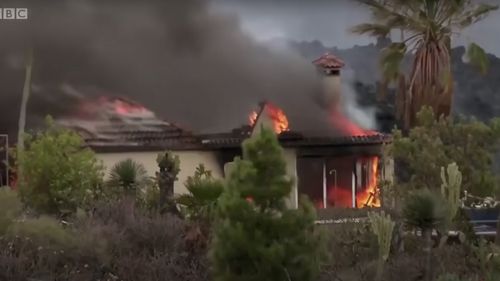Cel puţin 500 de persoane au fost evacuate sâmbătă în insula La Palma, în urma unui amplu incendiu de vegetație