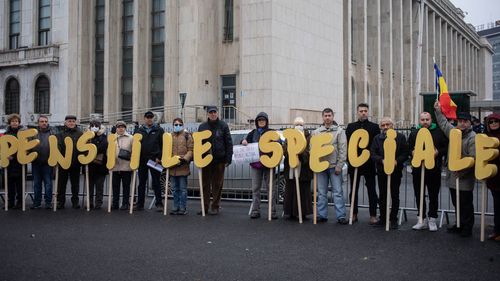 USR: Guvernul PSD-PNL nu a îndeplinit jalonul PNRR privind reforma pensiilor speciale / Ministerul Muncii a prezentat un proiect conceput clar neconstituţional prin care sunt salvate pensiile speciale, nu se face nicio reformă