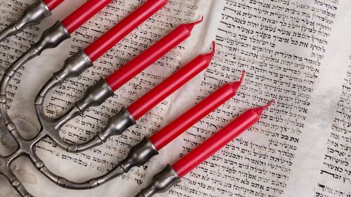 Ilie Bolojan, de anul Anul Nou Iudaic: Trebuie să ne opunem ferm urii / Guvernul României rămâne angajat ferm în combaterea antisemitismului / Comunitățile Evreiești au avut un rol esențial în dezvoltarea României moderne