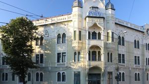 Încă o bijuterie arhitecturală a Timişoarei a ajuns la clanurile de romi / Palatul Marshall, cumpărat de Nelson Mihai, fiul lui Ionelaş Cârpaci