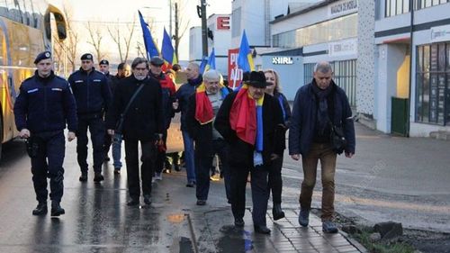 Marş în orașul Bistriţa pentru comemorarea Revoluției din decembrie 1989