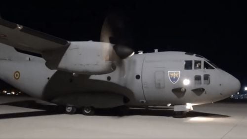 100.000 de măști FFP 2 și 3 au fost aduse în  țară cu un avion militar/ Premierul Orban a estimat că alte 2,5 milioane vor ajunge în următoarele șapte zile