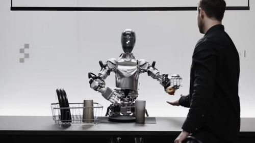 Roboți sociali care învață fără noi? Un nou studiu elimină oamenii din testele inițiale