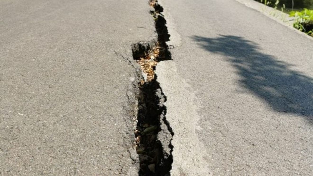 Lucrări de urgență pe 30 m de alei periculoase din Parcul Herăstrău / Autorizația pentru consolidarea malurilor, amânată din 2024