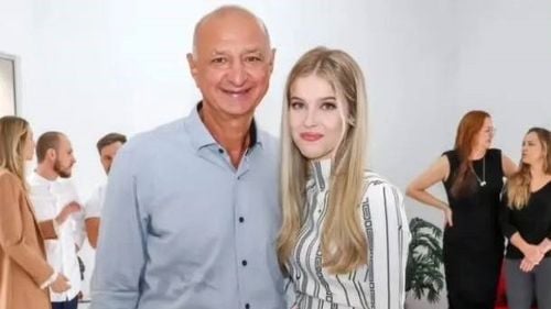 Un primar de 65 de ani din Brazilia s-a căsătorit cu o fată care abia a împlinit 16 ani după ce a angajat-o pe mama ei la primărie / Procurorii cercetează dacă primarul și-a folosit influența pentru a angaja rudele fetei 