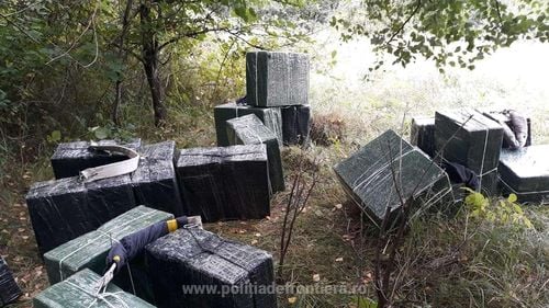 Războiul nu oprește contrabanda cu țigări / Peste 10 mii de pachete, descoperite de poliţiştii de frontieră suceveni