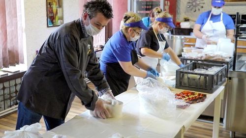 Restaurantele din Sfântu Gheorghe donează mese calde spitalului de urgență din județul Covasna