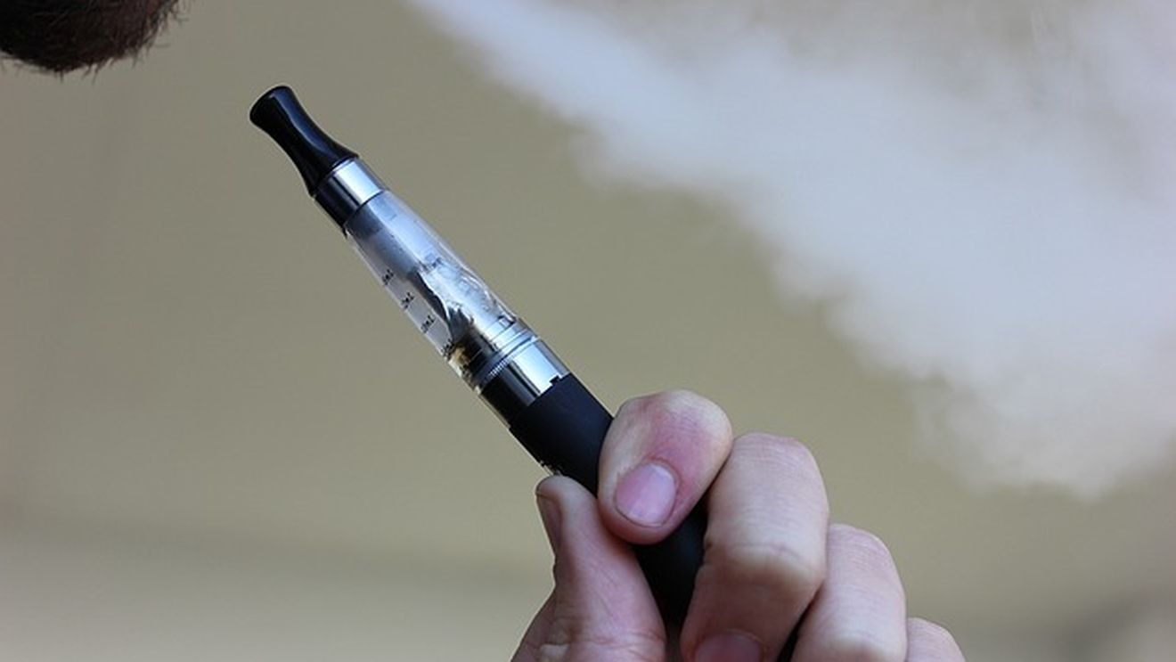 Evali - o nouă afecţiune indusă de ţigara electronică