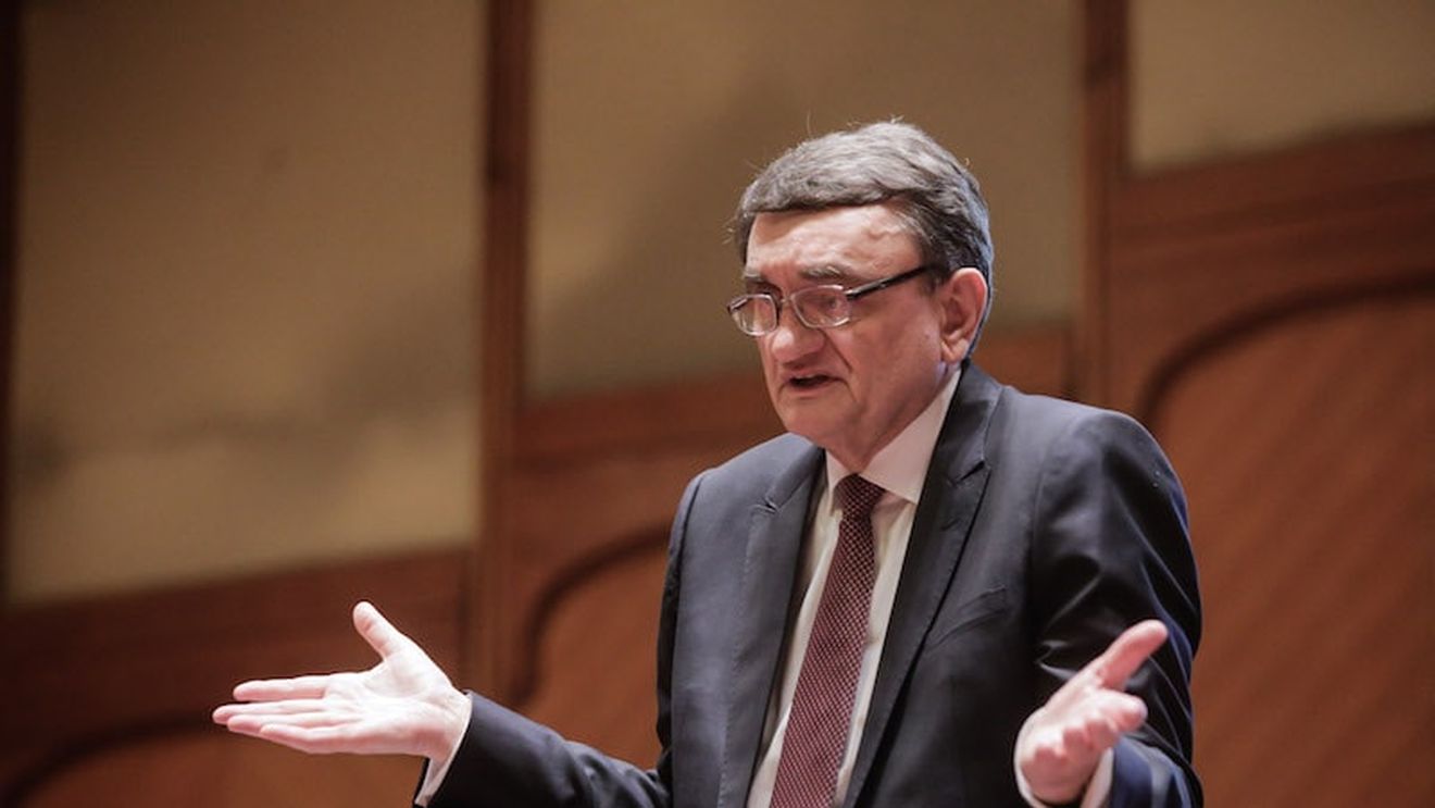 Liberalii îi cer lui Victor Ciorbea să atace la CCR ordonanța de urgență prin care au fost introduse noi taxe și impozite, avertizând că în caz contrar îl vor da în judecată