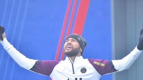 Neymar nu are de gând să plece de la Paris şi le transmite un mesaj clar fanilor: O să obosească să mă fluiere, pentru că mai am trei ani de contract