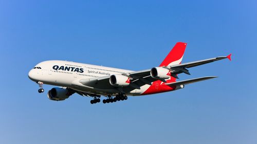 Qantas a amânat mai multe zboruri din Sydney spre Africa de Sud, din cauza unor căderi de resturi de la rachete SpaceX
