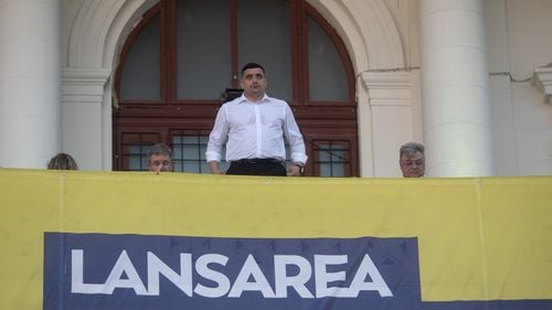 AUR a organizat la Iași o lansare regională a candidaților la alegerile europarlamentare / George Simion: „Mesajul nostru către Europa e că nu suntem ruda săracă”