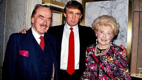 Trump, dat în judecată pentru defăimare de o femeie care îl acuză de viol, a depus mărturie în faţa justiţiei / E. Jean Carroll, fost editorialist al revistei Elle, îl acuză pe Trump că a violat-o în anii 1990