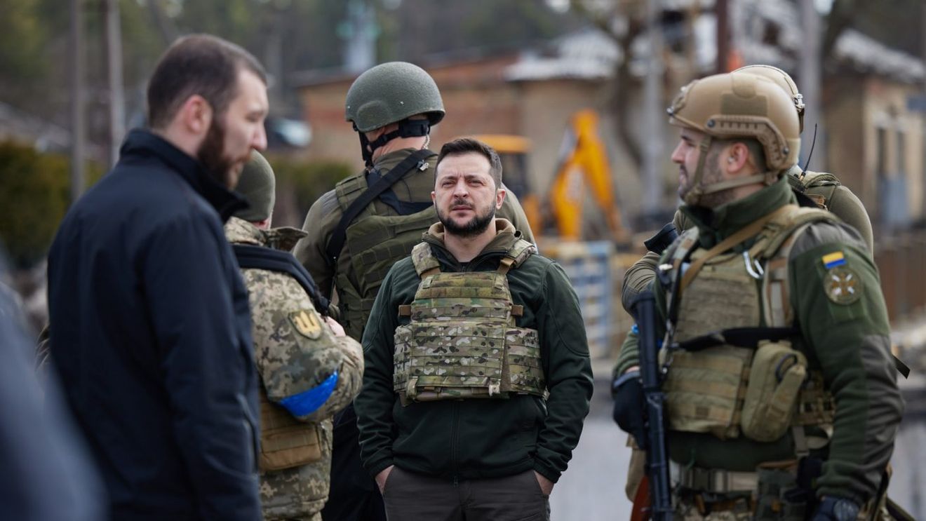 Zelenski susține că l-a invitat pe Macron în Ucraina ca să constate existenţa unui “genocid”/ Președintele Franței, aflat în campanie electorală pentru al doilea mandat, a evitat pronunțarea termenului ”genocid”
