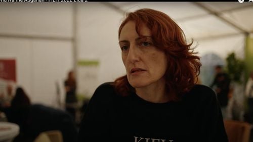 Scriitoarea de origine armeană Narine Abgarian, declarație îndrăzneață: Sunt cel puţin 200 oameni care ar trebui să moară odată cu Putin ca ceva să se schimbe în Rusia