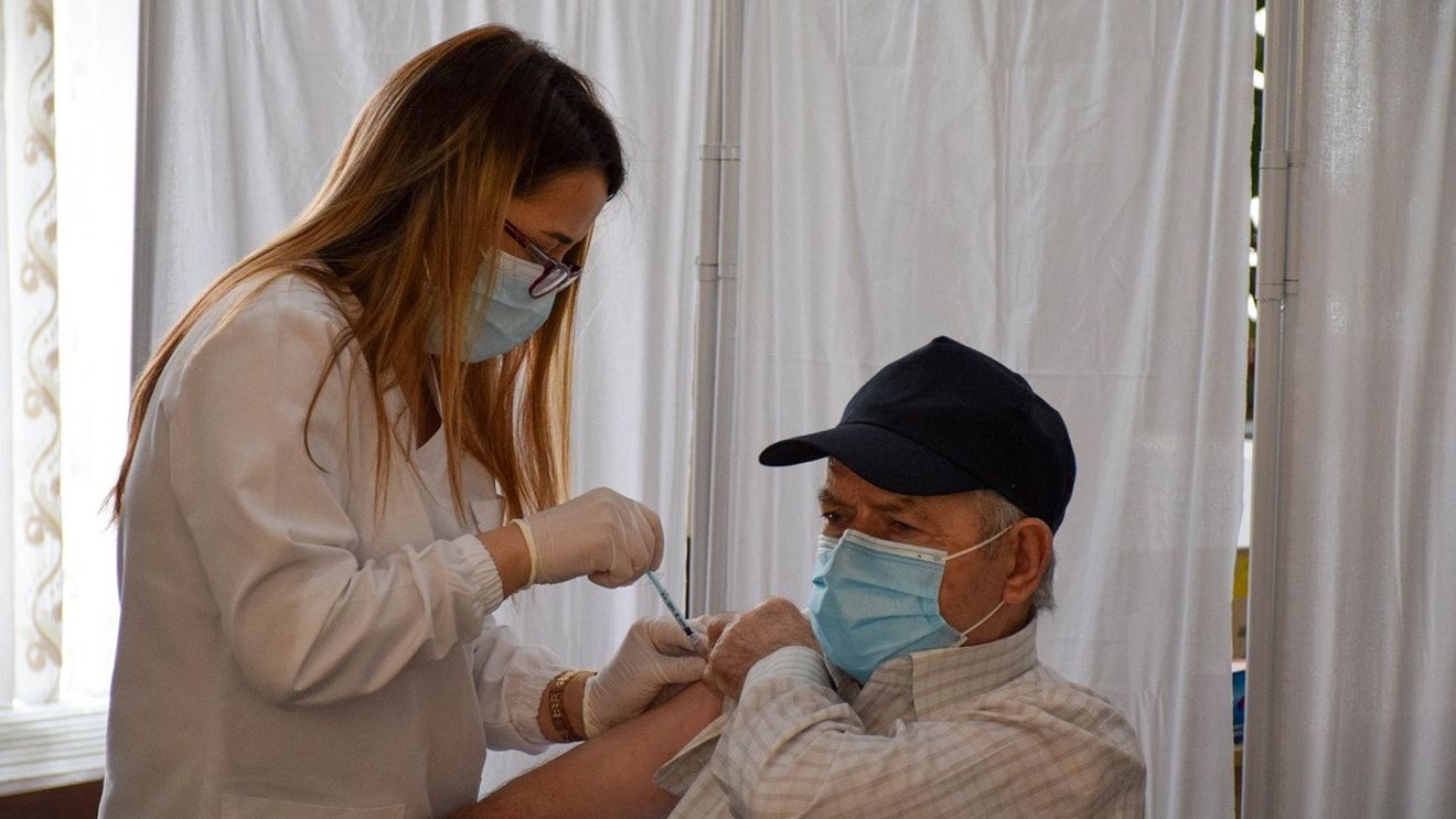 80.056 de persoane vaccinate anti-COVID joi, 133 de reacții adverse