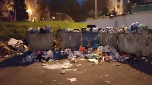 Gunoiul nu a mai fost ridicat de vineri în Târgu Mureș/ Administratorul orașului: Fac un apel la bunăvoinţa tuturor să respecte modul de colectare şi să respecte acest proces de selecţie a deşeurilor, pentru a intra mai repede în normalitate