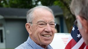 Un senator republican în vârstă de 89 de ani a câștigat al optulea mandat/ Chuck Grassley este parlamentar din 1981