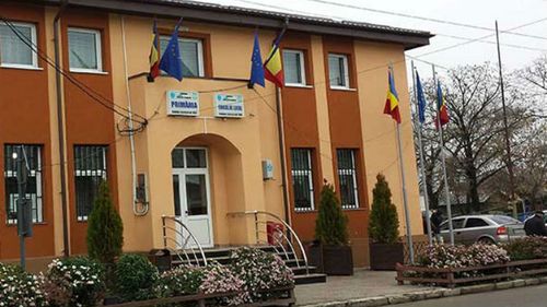 Campanie electorală din bani publici într-o comună din Prahova: Primăria a decis acordarea de ”ajutoare de urgență” pentru cei cu venituri de până la 3.800 de lei pe lună pe membru de familie