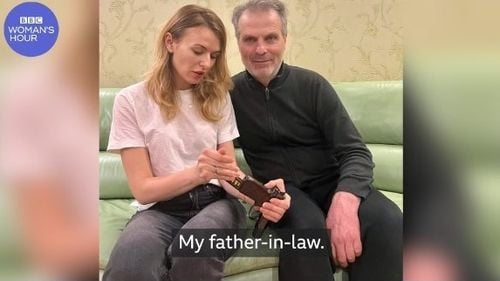 Deputat ucrainean: Mi-am făcut manichiura, dar a trebuit să tai toate unghiile pentru a putea folosi armele/ Mii de femei în Ucraina pregătite să „lupte pentru viața lor”