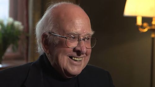 Peter Higgs, laureatul premiului Nobel pentru Fizică în 2013, a murit la 94 de ani/ A prezis existența unei noi particule subatomice, care a fost confirmată după jumătate de secol