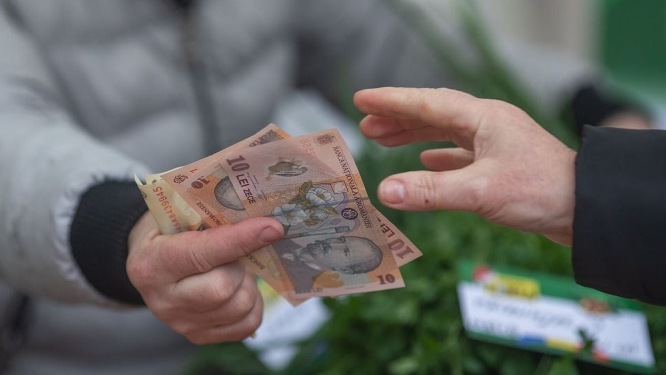 OFICIAL Guvernul vrea să renunțe la micșorarea plafoanelor pentru plățile cash. „Societatea românească nu este pregătită la acest moment pentru limitarea utilizării numerarului”