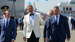 Klaus Iohannis aruncă din nou vina pe USRPLUS pentru crearea crizei politice: ”Au vrut să arate cât de importanți sunt și nu au putut să arate decât cât de neimportanți sunt”