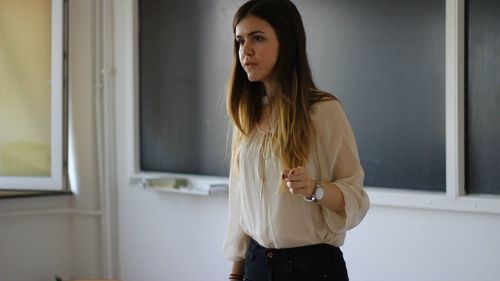 Absolventă de Drept la Cambridge: Un student exmatriculat pentru că a copiat are valori ce contravin grav corectitudinii și eticii profesionale / Cum îi poți spune unui client „scuze că ai ajuns la pușcărie din vina mea, dar unde am făcut eu facultatea se copia”