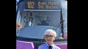 În Cluj Napoca, șoferii Companiei de Transport Local vor purta uniforme, achiziționate cu peste 1,4 milioane lei