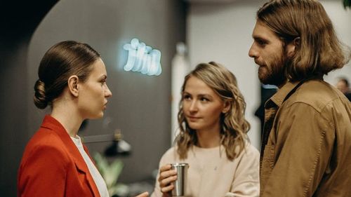 Secretarul de stat Horațiu Moldovan: Trebuie două săptămâni cu infectări în descreștere pentru alte măsuri de relaxare/ Nu este periculos să ne întâlnim maximum trei persoane, cu măști de protecție și doi metri distanță