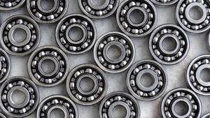 UE intensifică eforturile pentru a reduce dependenţa de metalele rare chinezeşti