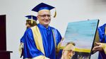 Senatorul PNL Sorin Cîmpeanu, trecut prin trei partide, anunță că îl susține pe Adrian Veștea: ”O situație excepțională”