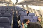 Familiile cu copii până la 14 ani, împreună în avion fără costuri suplimentare / Campanie online prin care companiilor aeriene li se cere să oprească practica separării familiilor și să introducă locuri împreună, fără costuri ascunse