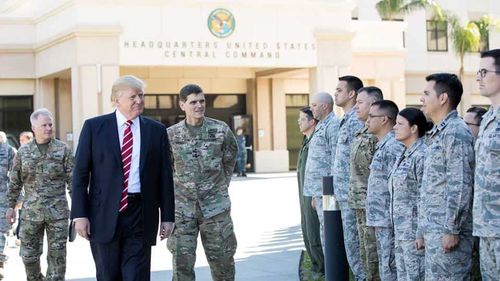 Trump a luat în calcul invadarea Venezuelei. Un blogger venezuelean avansează un alt scenariu pentru ţara sa