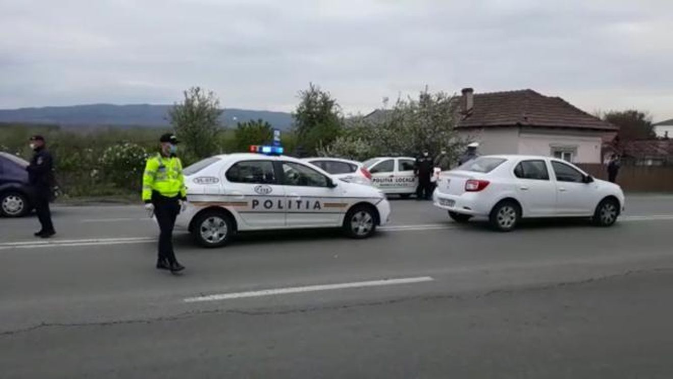 VIDEO Acțiuni de amploare ale forțelor de ordine. Elicopterele survolează ”zonele fierbinți” cu activitatea infracțională ridicată precum Rahova sau cartiere din Ploiești
