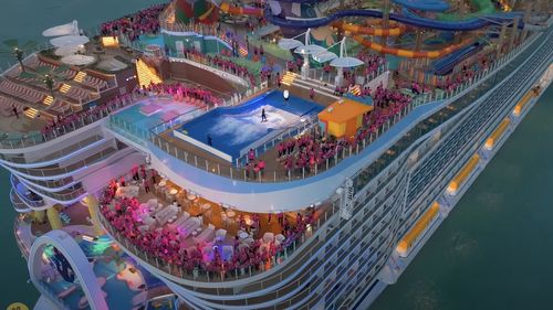 VIDEO Cum arată Icon of the Seas, cea mai mare navă de croazieră din lume / A costat 2 miliarde de dolari /  20 de punți, 7 piscine și peste 40 de restaurante și baruri / Psihologii atrag atenția că ar putea provoca crize de claustrofobie